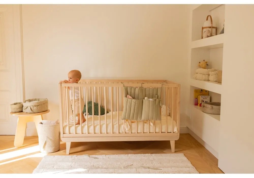 Organizer kieszonkowy na łóżeczko 40 cm Benjamin Olive – Lorena Canals