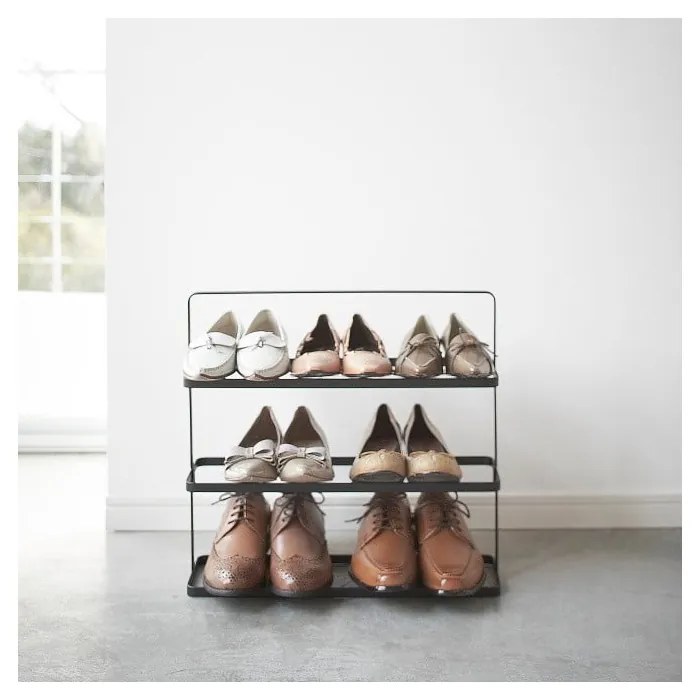 Czarny metalowy regał na buty Tower Shoe Rack – YAMAZAKI