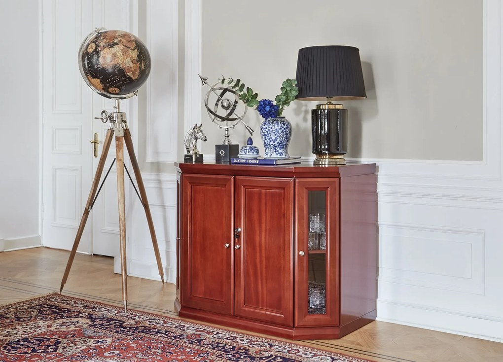 Elegancka komoda barek Diamante, boczne drzwi przeszklone, przednie zabudowane. Komoda fornirowana, pięknie wykonana, w zabudowanej części zmieści się mała lodówka.