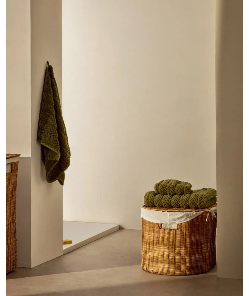 Zielony bawełniany ręcznik frotte 50x90 cm Rune – Kave Home