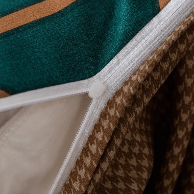 PrzytulneMieszkanie.pl PrzytulneMieszkanie.pl Mikroflanelové povlečení KERNAL zelené Rozmiar pościeli: 70 x 80 cm | 140 x 200 cm