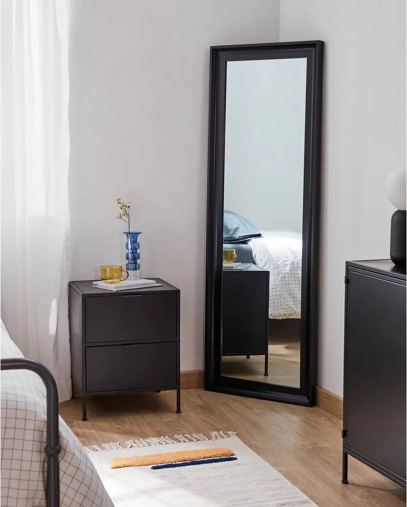 Czarna stalowa szafka nocna Shantay – Kave Home