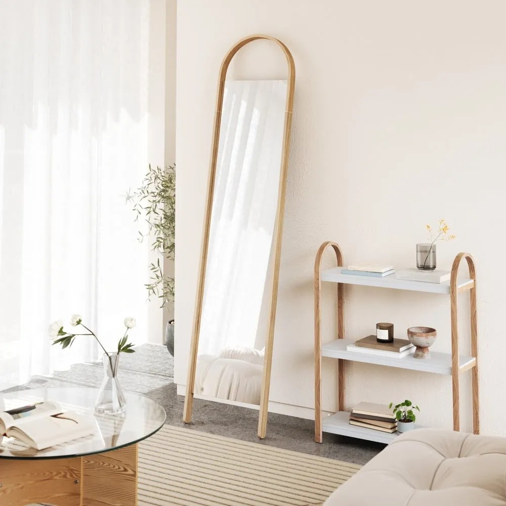 Lustro stojące z drewnianą ramą 45x196 cm Bellwood – Umbra