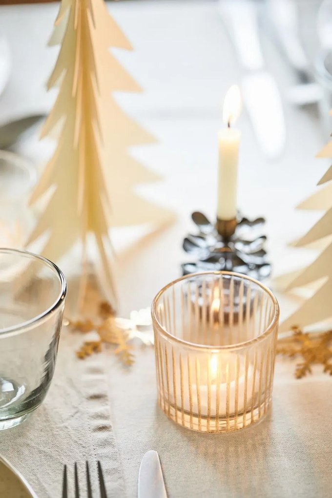 IB Laursen Szklany świecznik z mosiężnym dekorem ADORNED
