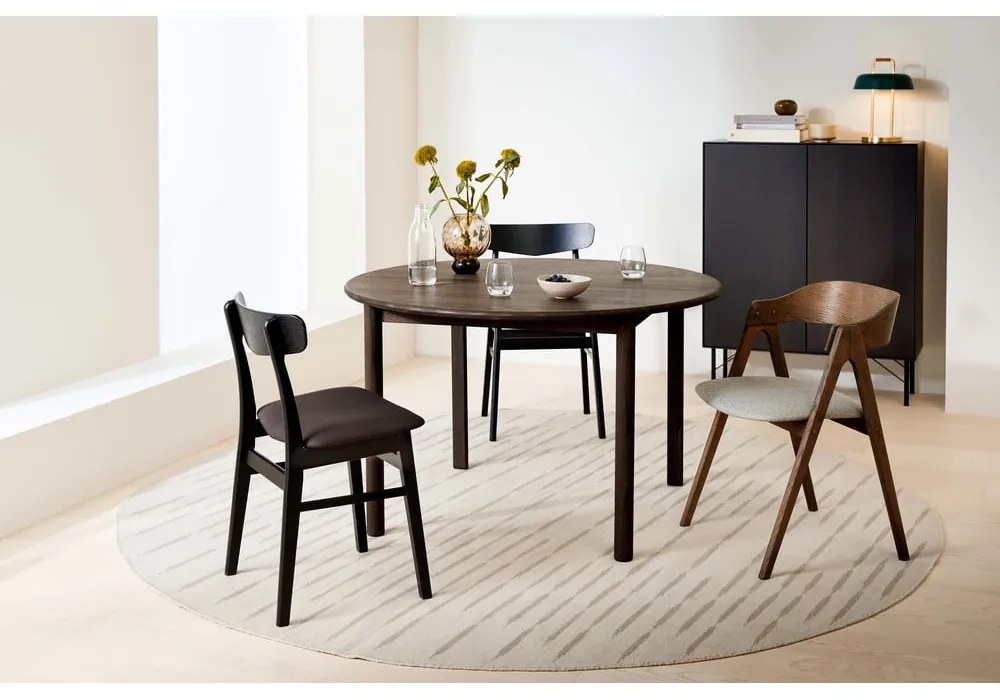 Brązowy okrągły rozkładany stół z litego drewna dębowego ø 120 cm Noor – Hammel Furniture