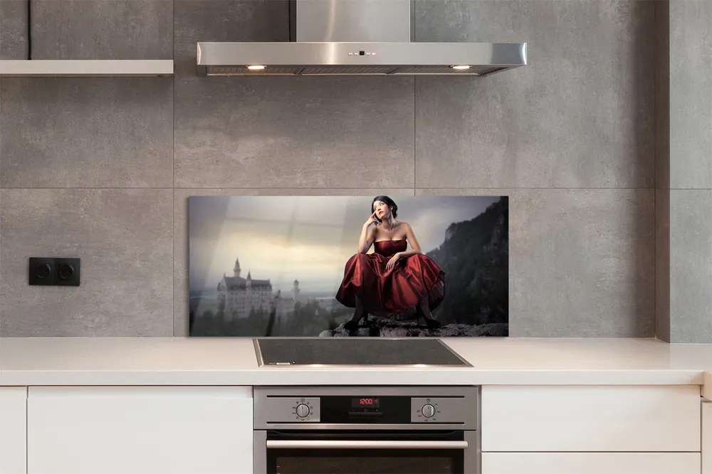 Szkło do Kuchni na Ścianę Kobieta w Sukni na tle Gór