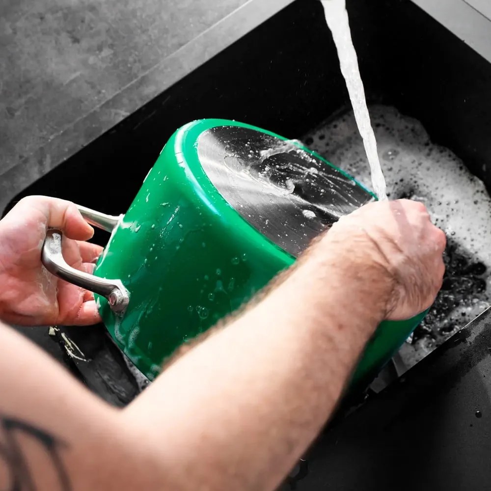 Garnek aluminiowy z pokrywką/z nieprzywierającą powierzchnią odpowiedni na indukcję 5,5 l Meda 3.0 – FABINI