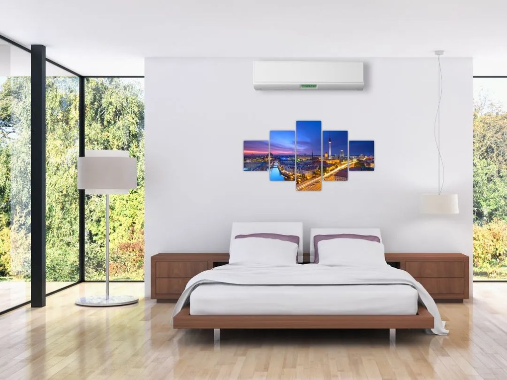 Obraz - Niebieskie niebo nad Berlinem (125x70 cm)