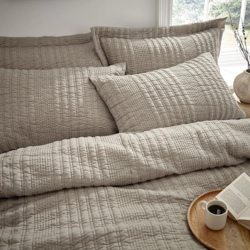 Beżowa pościel dwuosobowa 230x220 cm Tamba Stripe – Pineapple Elephant