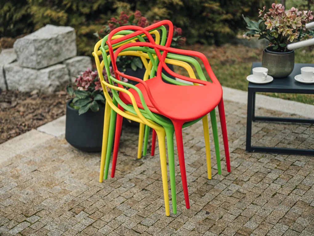 Zestaw 4 czerwonych plastikowych krzeseł KATO