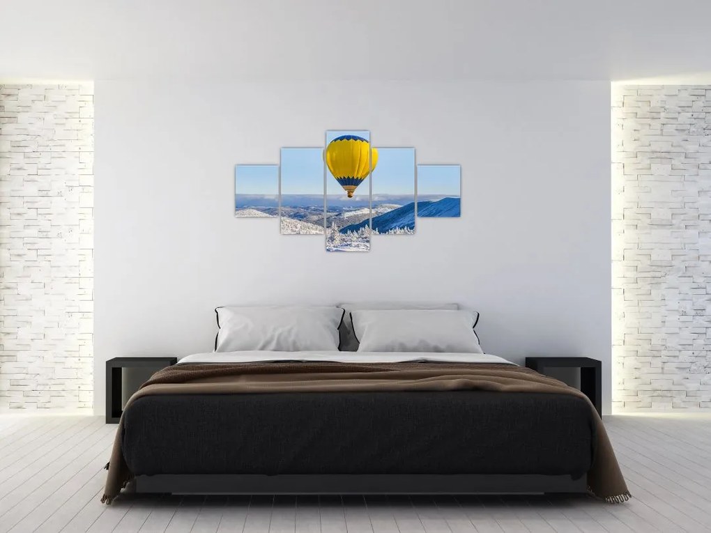 Obraz - Lot nad zimowym krajobrazem (125x70 cm)