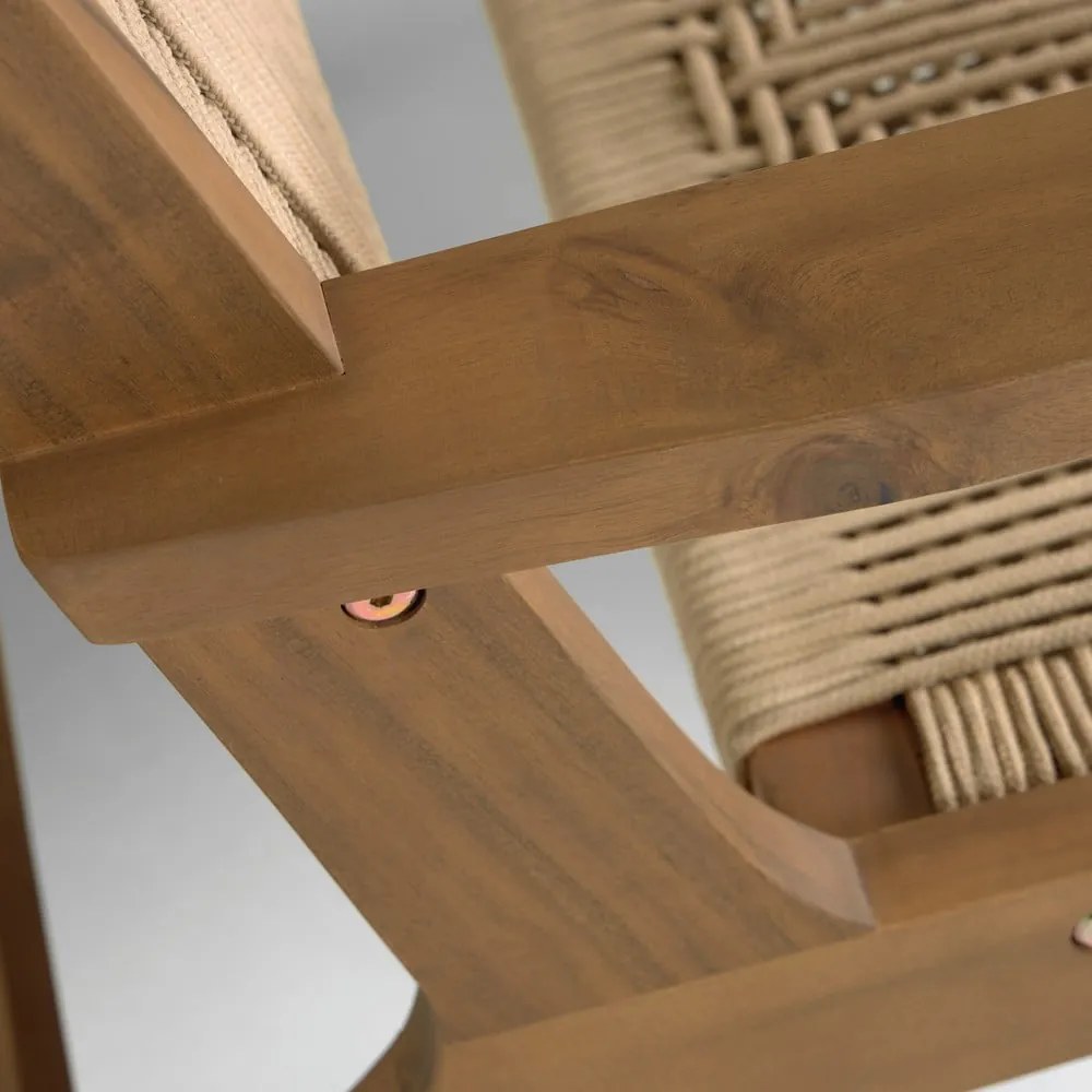 Drewniany fotel ogrodowy w naturalnym kolorze Geralda – Kave Home