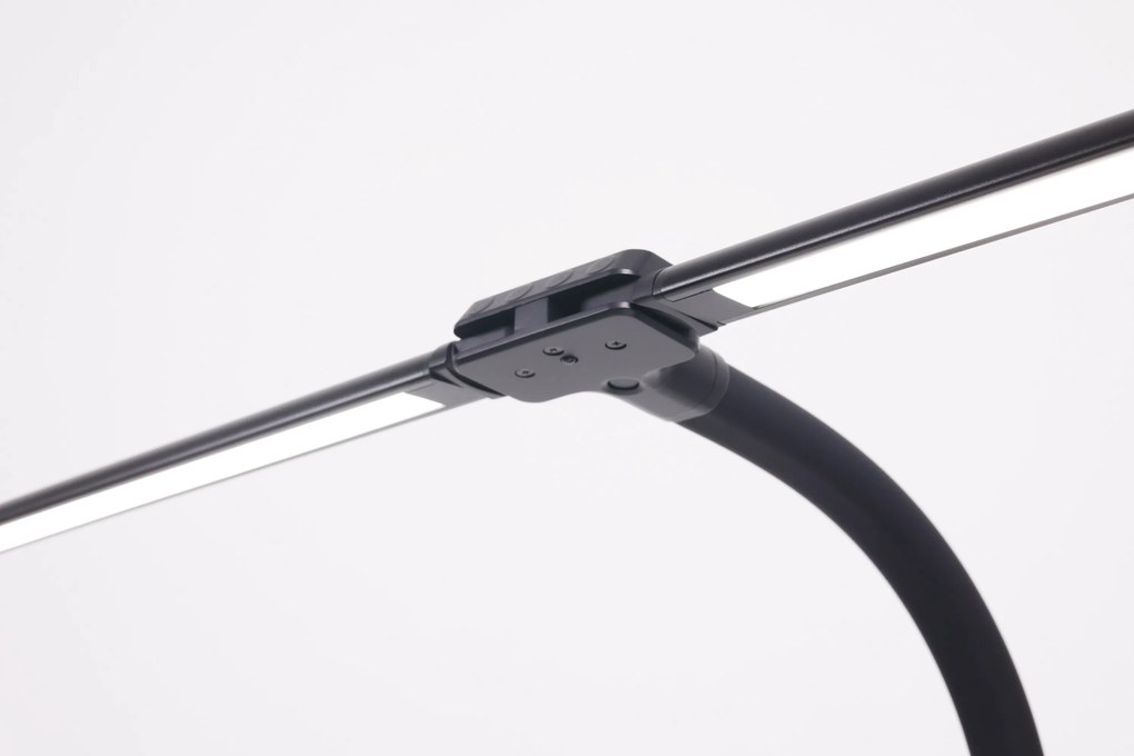 Lampa LED na biurko FILO, zacisk, USB, pilot zdalnego sterowania