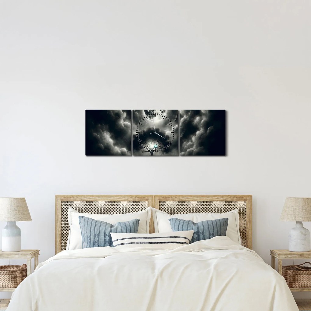 Obraz – Czarno-białe drzewo w pełni księżyca (z zegarem) (90x30 cm)
