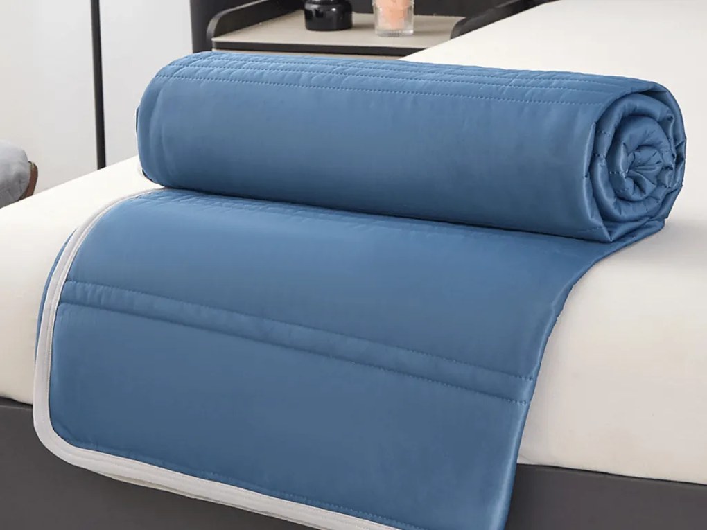 Chłodząca letnia kołdra CELIA, ciemnoniebieska Rozmiar: 200 x 220 cm