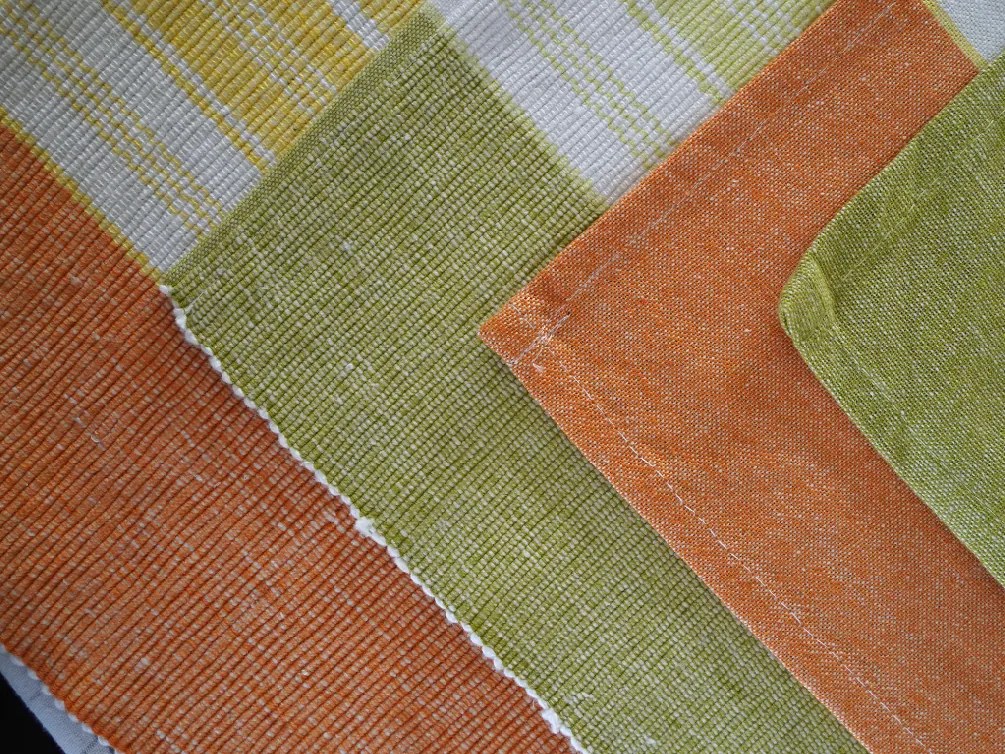 Praktyczne nakrycie stołu 32x47 cm z serwetką 40x40 cm FOOD Kolor: Zielony