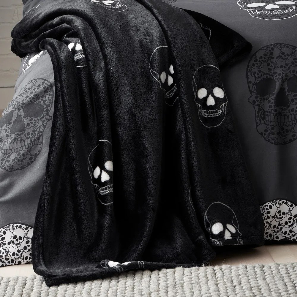 Ciemnoszary koc dziecięcy z mikropluszu 130x170 cm Skulls – Catherine Lansfield