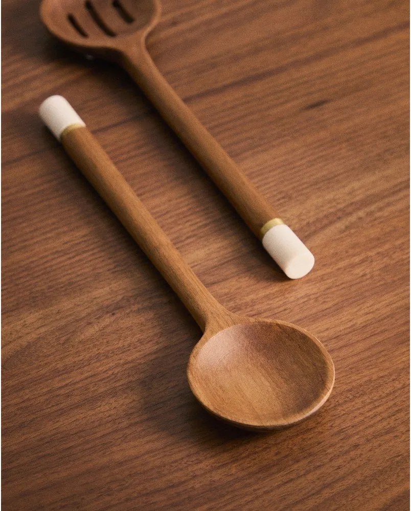 Drewniana łyżka kuchenna Nover – Kave Home