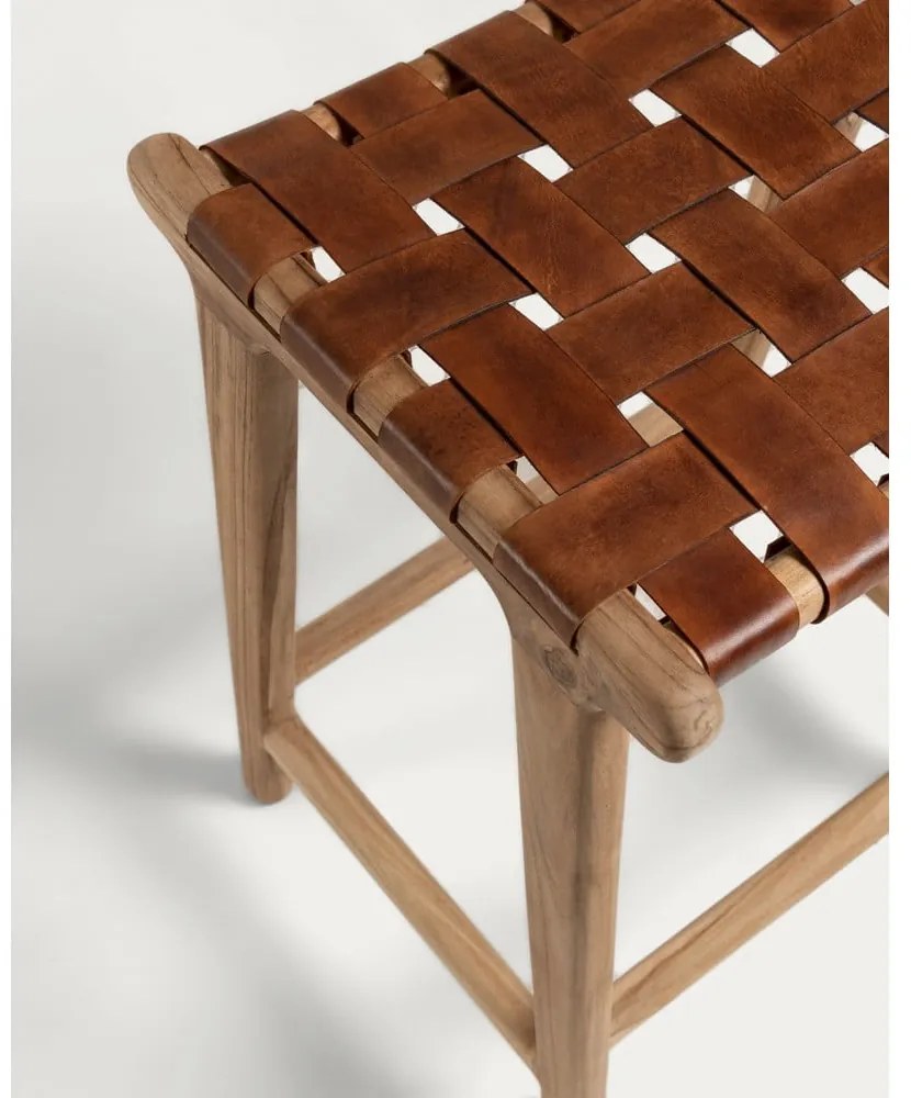 Hoker ze skóry w naturalnym kolorze (wysokość siedziska 67 cm) Calixta – Kave Home