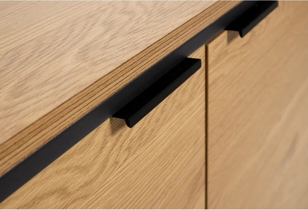 Komoda w dekorze dębu w naturalnym kolorze 104,5x80x45 cm Cesura – Unique Furniture