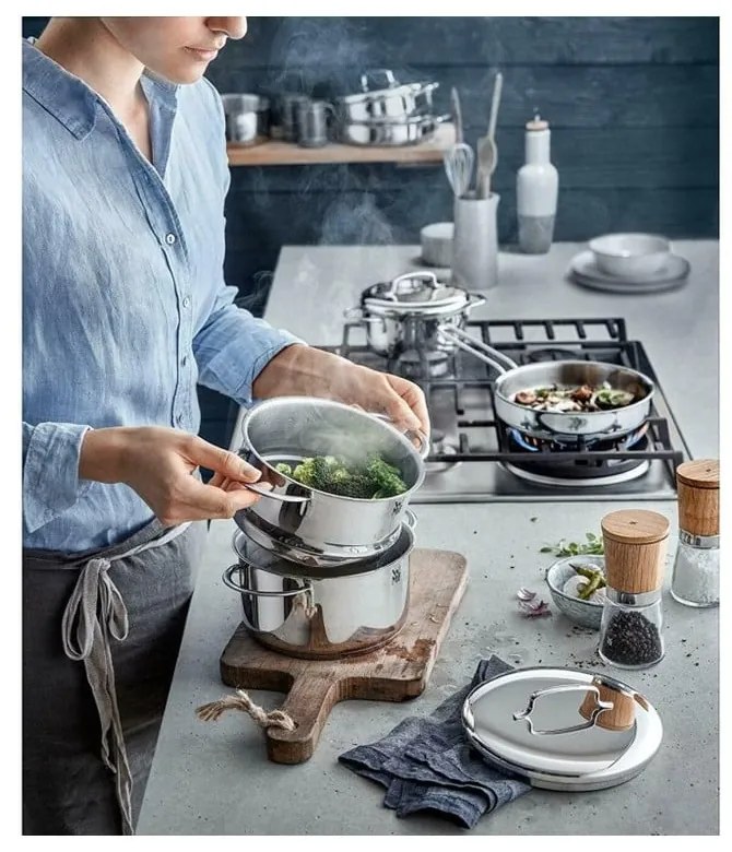 Nierdzewny garnek z pokrywką na makaron WMF Cromargan® Mini, ⌀ 18 cm