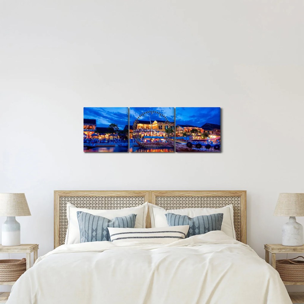Obraz nocnego miasta Hoi An w Wietnamie (z zegarem) (90x30 cm)