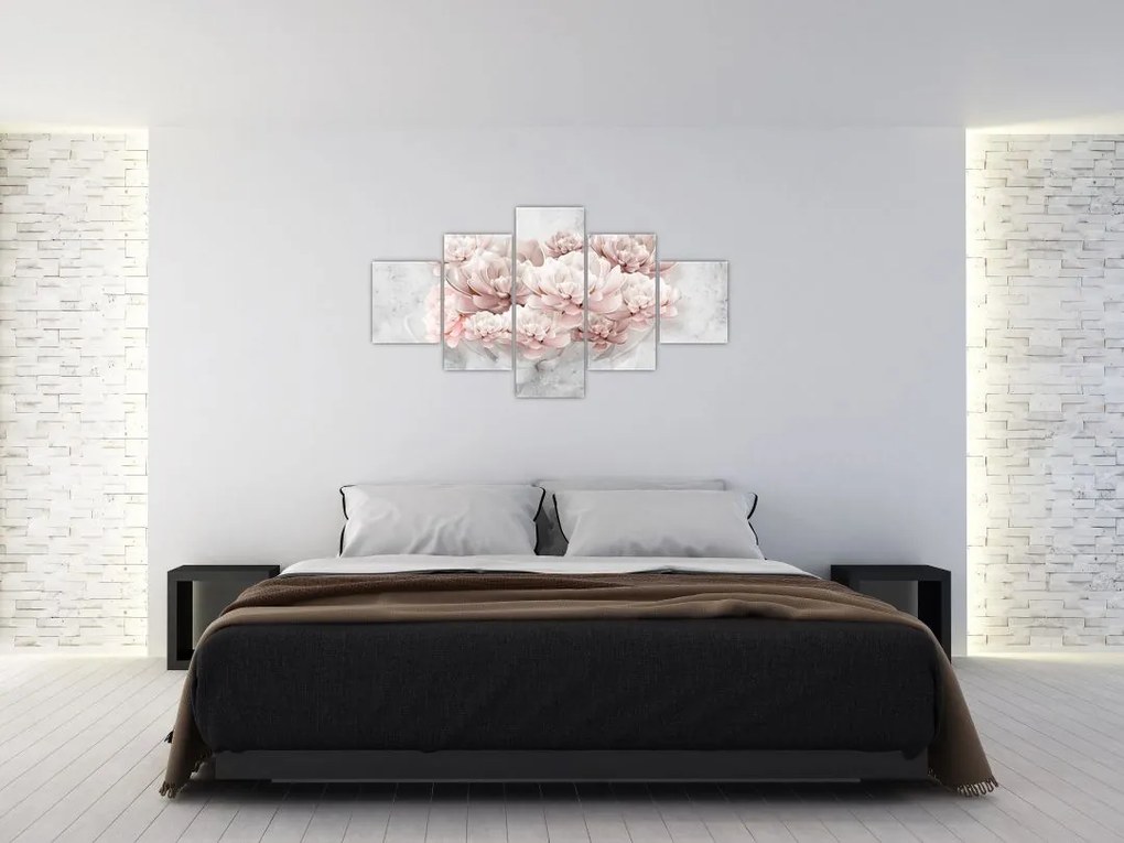 Obraz - Różowe kwiaty na ścianie (125x70 cm)
