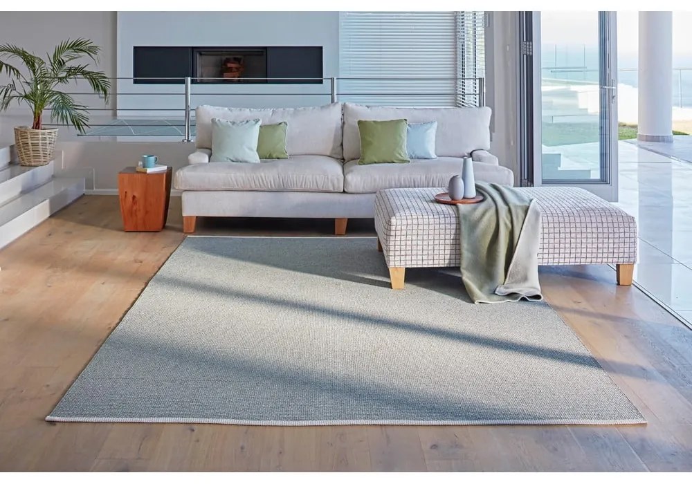 Jasnozielony dywan odpowiedni na zewnątrz 140x200 cm Mono Sage Army – Pappelina