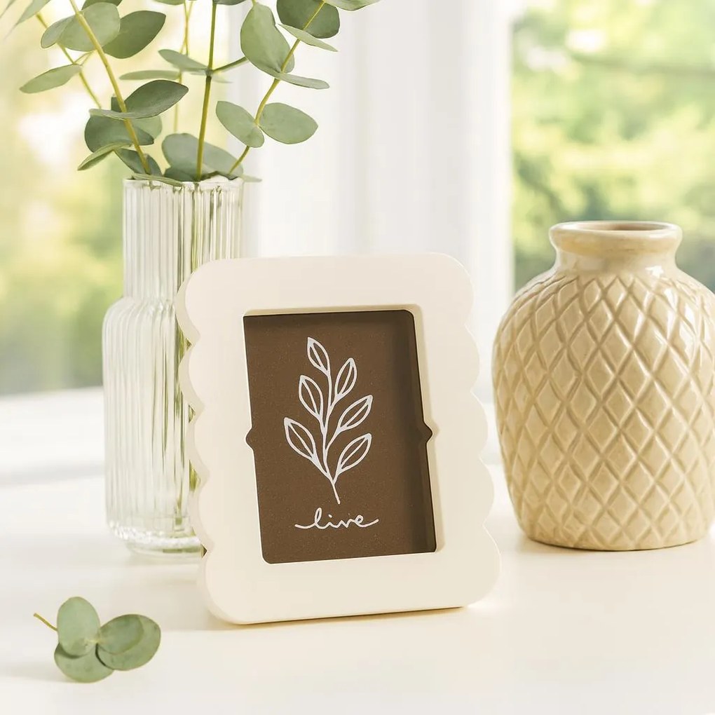 Ramka na zdjęcie z falowanym brzegiem BASE, 18,5 x 2,2 x 23,3 cm