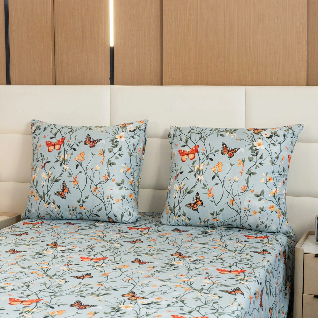 PrzytulneMieszkanie.pl PrzytulneMieszkanie.pl Pościel z mikrofibry MONARCH WINGS jasnoniebieskie Rozmiar pościeli: 2 szt 70 x 90 cm | 200 x 220 cm