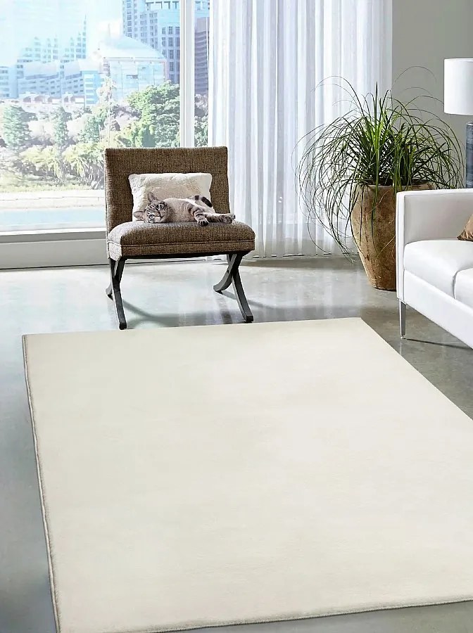 Dywan sztucznego futra miękki zmywalny  - Krem - 120 x 170 cm - COSY