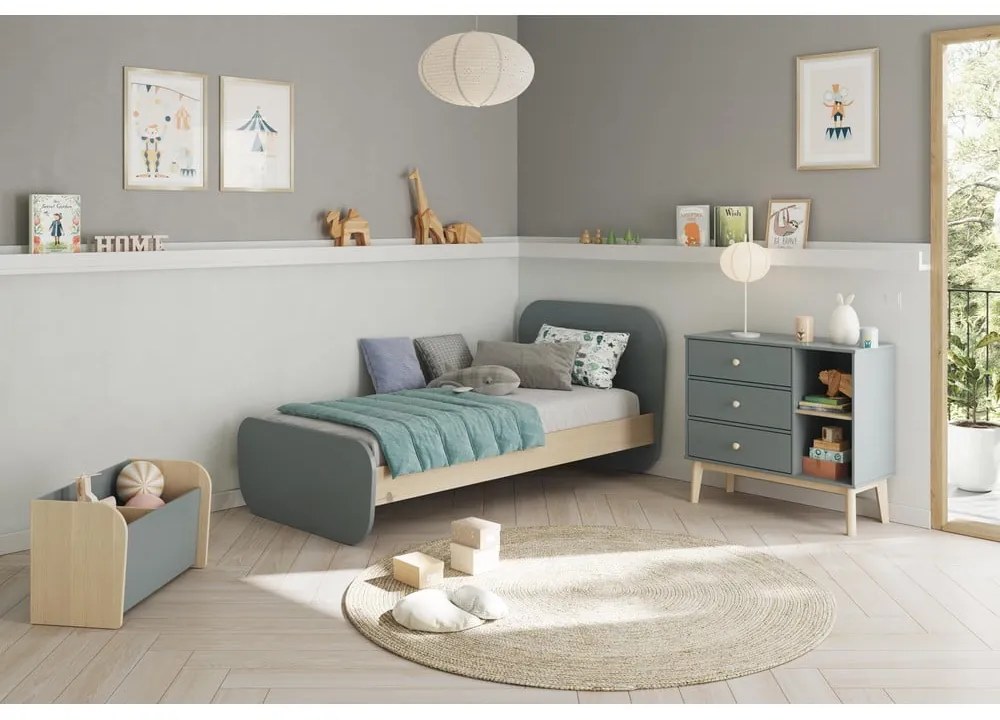 Szarozielone łóżko dziecięce w dekorze sosny ze stelażem 90x190 cm Esteban – Marckeric