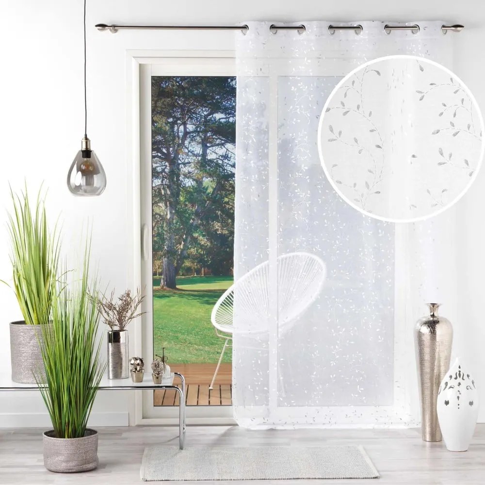 Firanka z woalu w biało-srebrnym kolorze 140x240 cm Floressia – douceur d'intérieur
