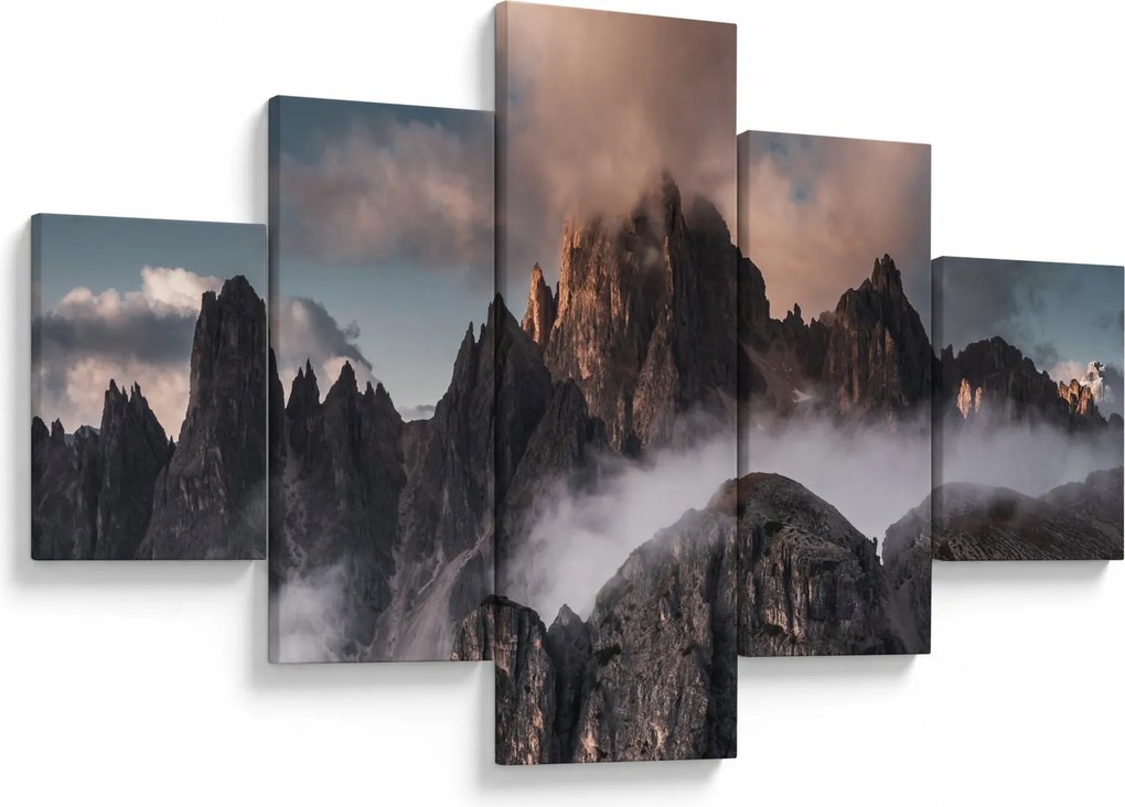 Obraz - Włoskie Dolomity ukryte we mgle (125x70 cm)