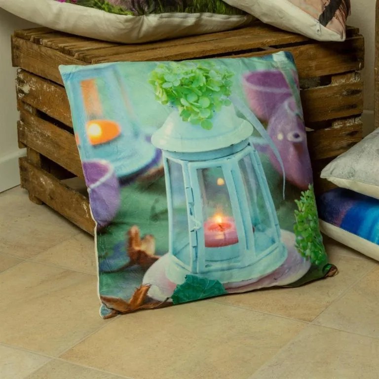 Poduszka dekoracyjna z oświetleniem LED Latarnia - 38 x 38cm