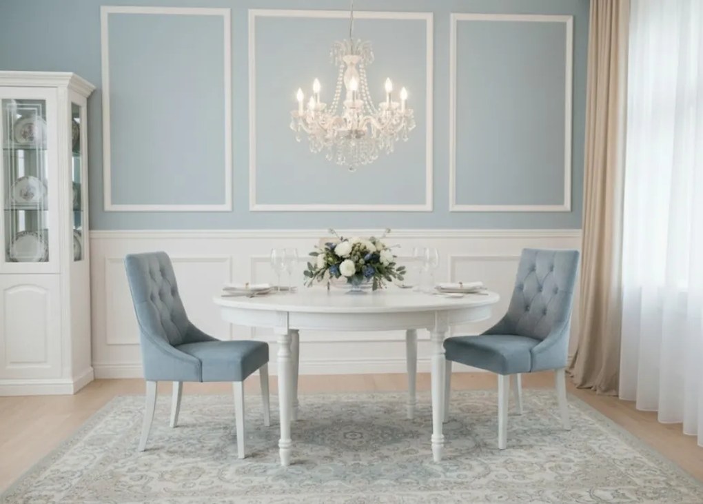 Stylizowany stół jadalniany Flora średnica120 cm, wysokość 78 cm. Biały lakierowany, z delikatnymi sztukateriami i toczonymi nogami, ponadczasowa elegancja w Twojej jadalni.