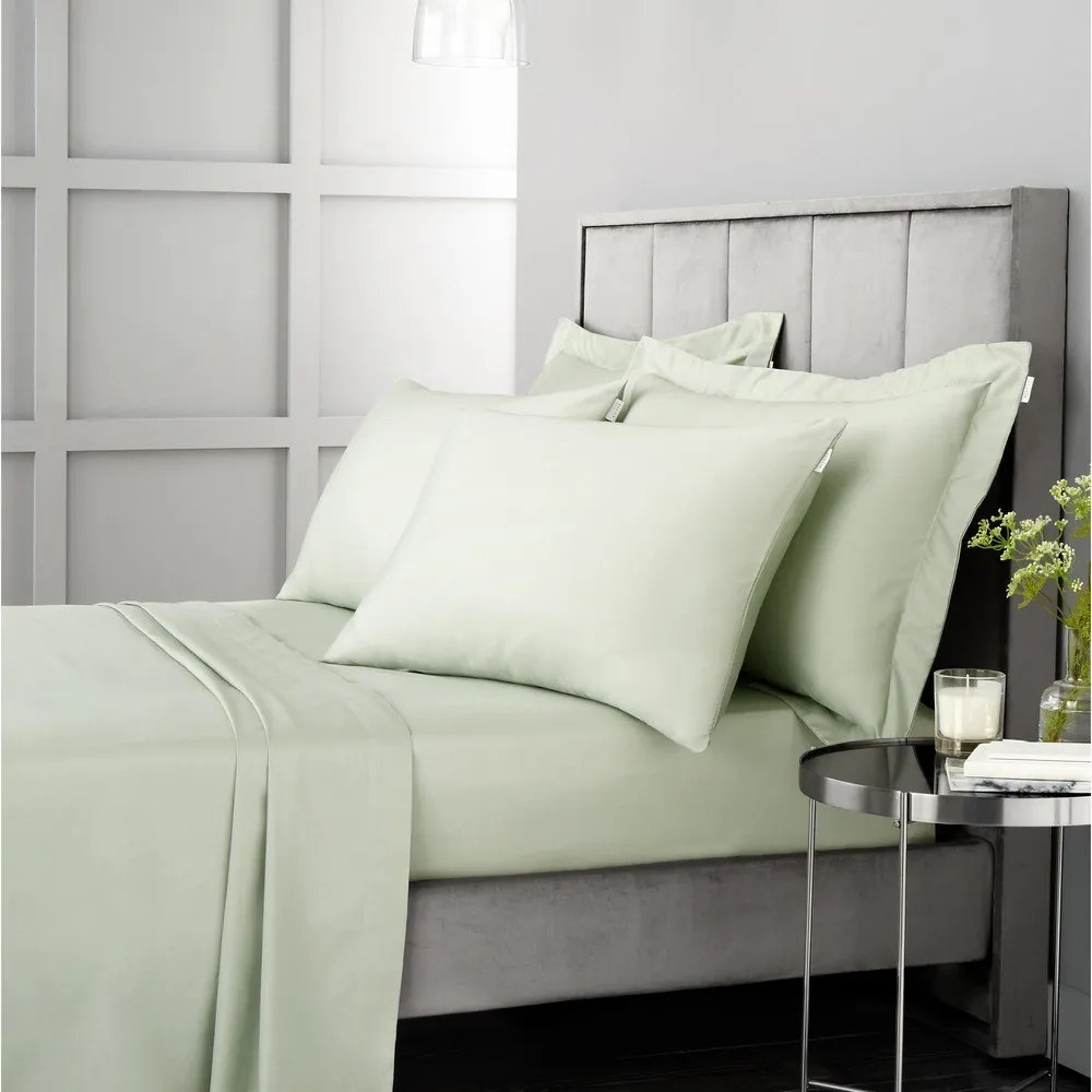 Jasnozielone prześcieradło z satyny bawełnianej 180x260 cm Cotton Sateen – Bianca