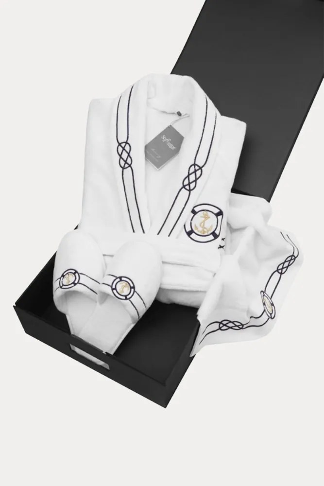 Męski szlafrok MARINE MAN w ozdobnym opakowaniu + ręcznik + kapcie XXL + kapcie (42/44) + ręcznik + box Biały
