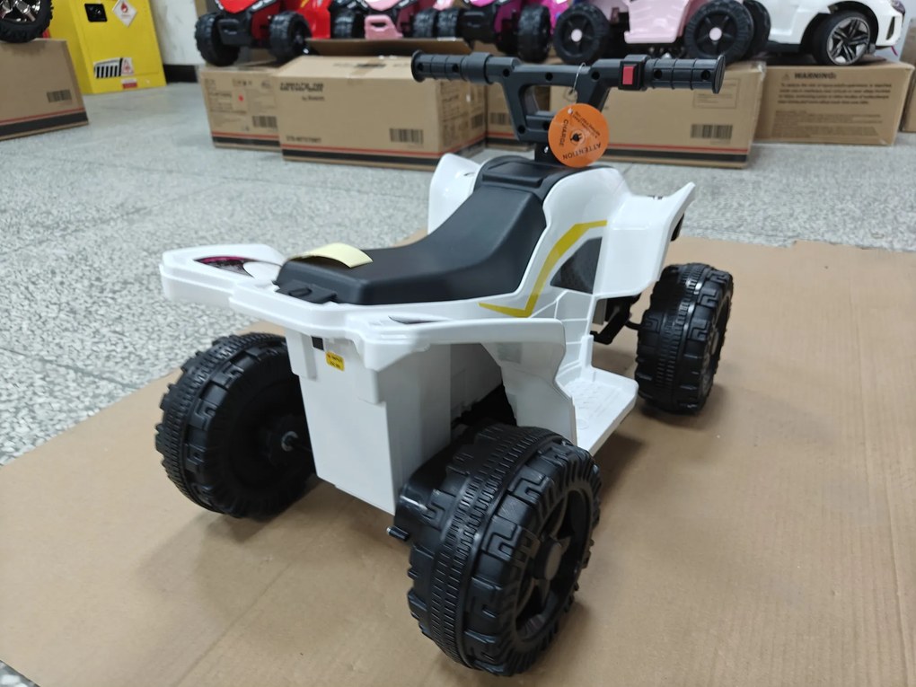 AIYAPLAY Elektryczny quad dziecięcy 6V z akumulatorem litowym, funkcja jazdy do przodu, sterowanie przyciskiem na kierownicy 1,5–2 lata Biały | Aosom PL