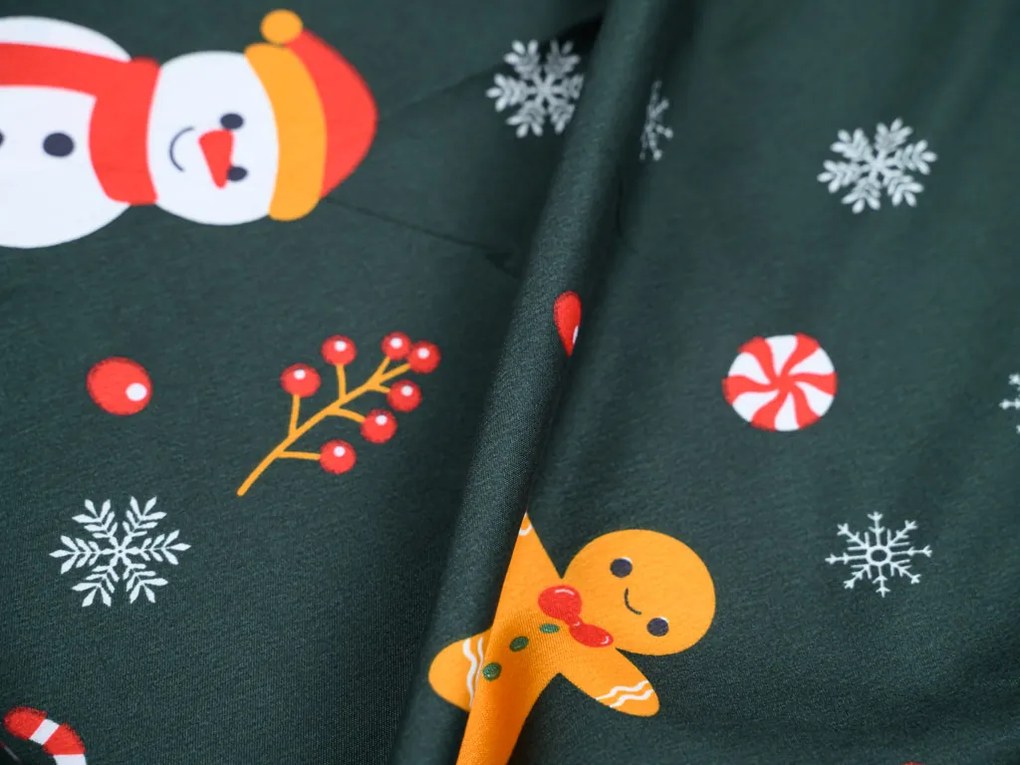 PrzytulneMieszkanie.pl PrzytulneMieszkanie.pl Prześcieradła z mikrofibry SNOWMAN AND GINGERBREAD w kolorze zielonym Rozmiar pościeli: 70 x 90 cm | 140 x 220 cm