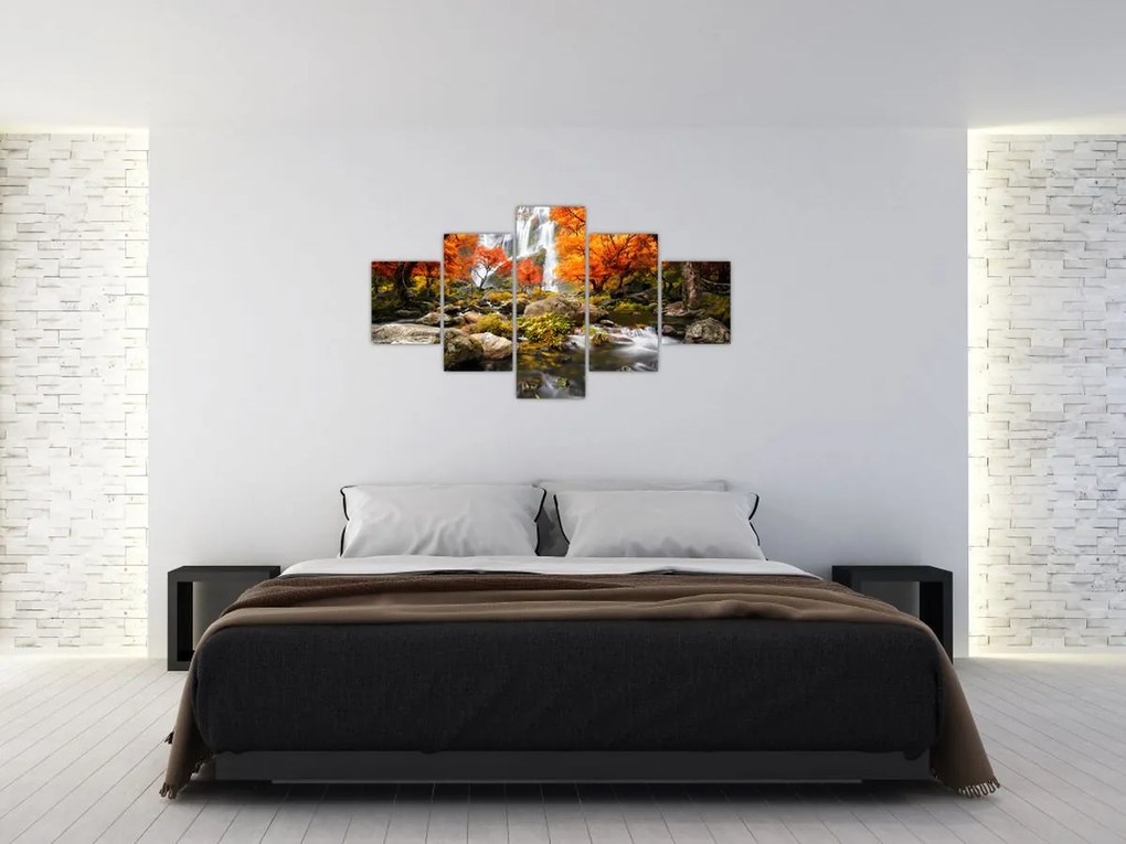 Obraz - Wodospady w jesiennym krajobrazie, pomarańczowy (125x70 cm)