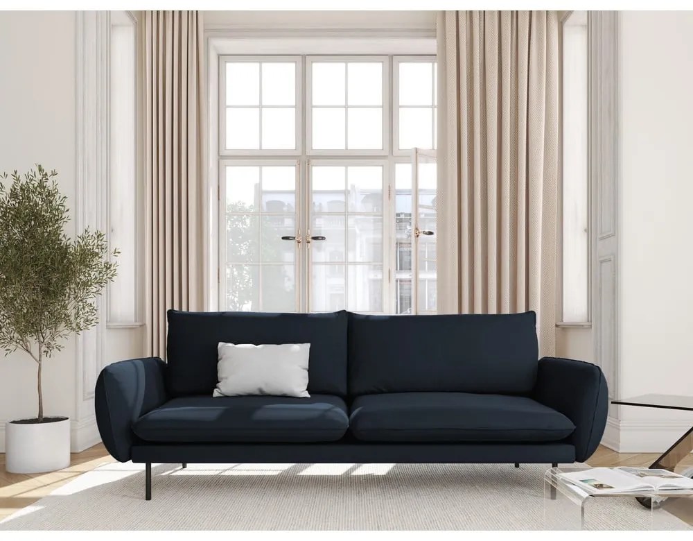 Ciemnoniebieska aksamitna sofa 230 cm Vienna – Cosmopolitan Design