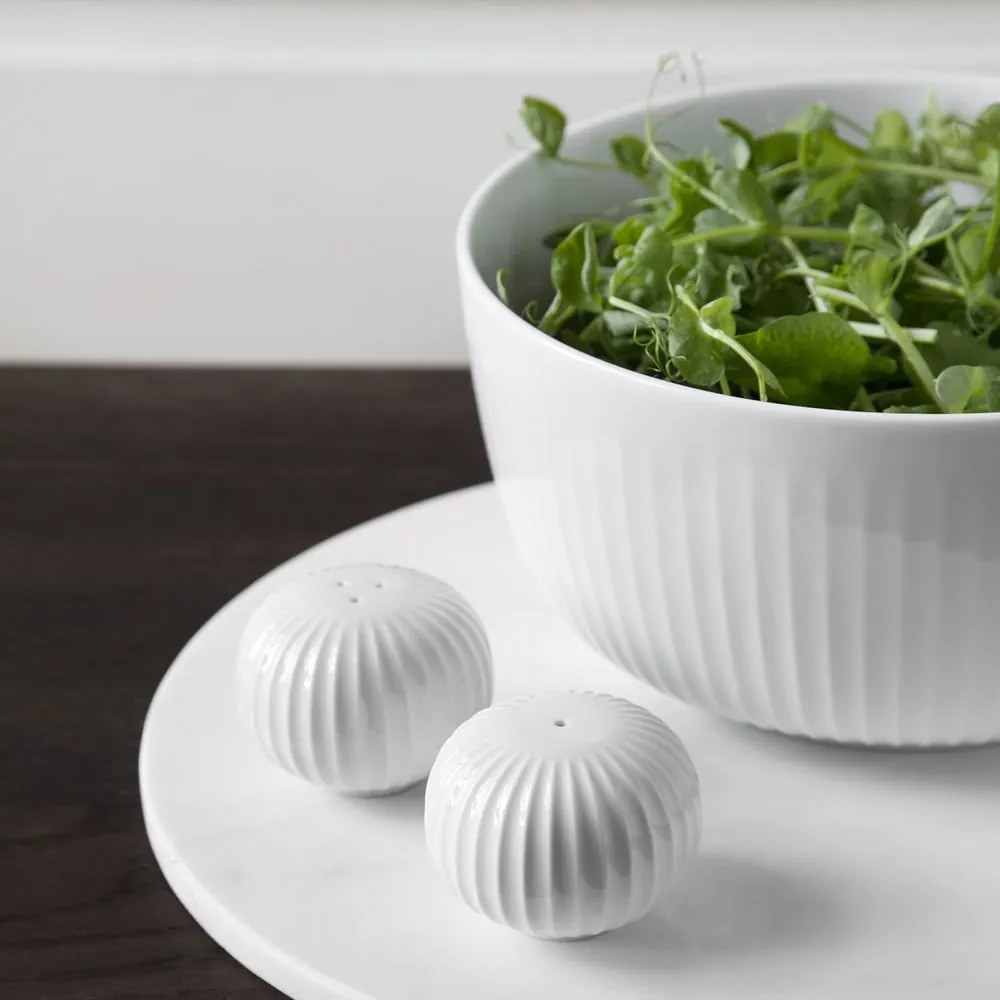 Zestaw białej solniczki i pieprzniczki z porcelany Kähler Design Hammershoi