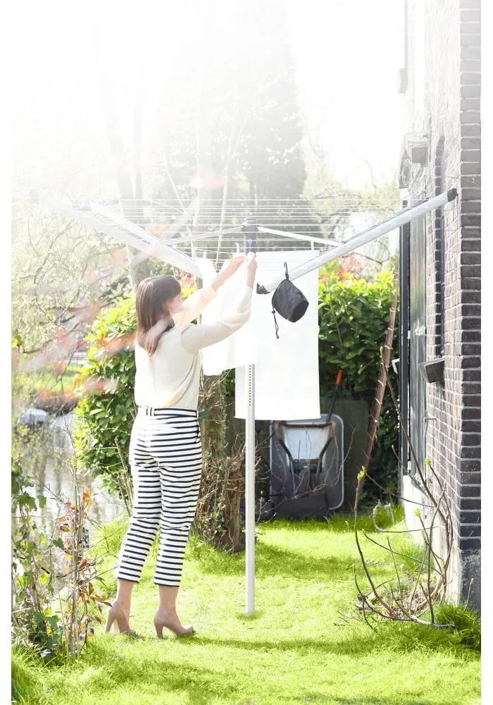 Ogrodowa suszarka na pranie w kolorze srebra 50 m Lift-o-Matic Advance – Brabantia