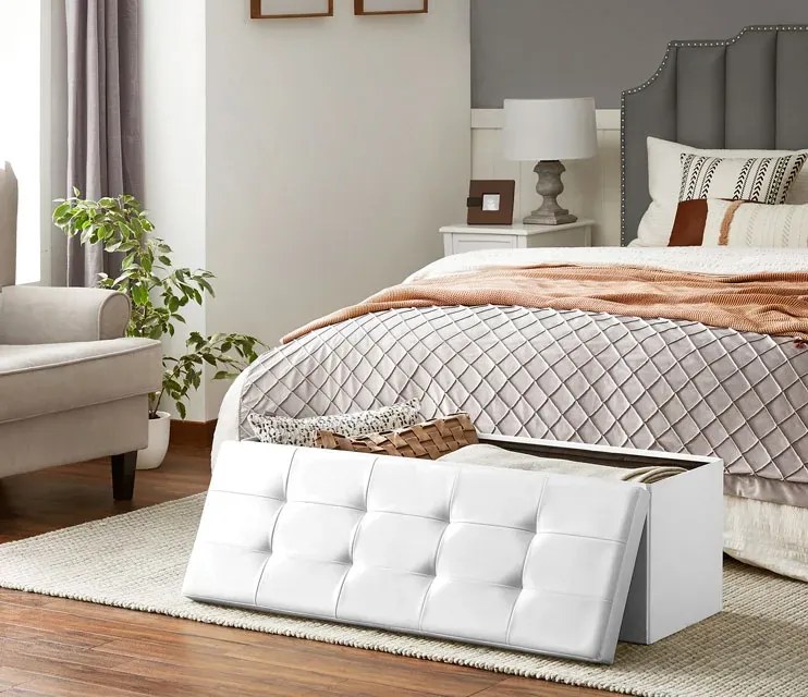 Biała skórzana pufa pikowana R0-P51