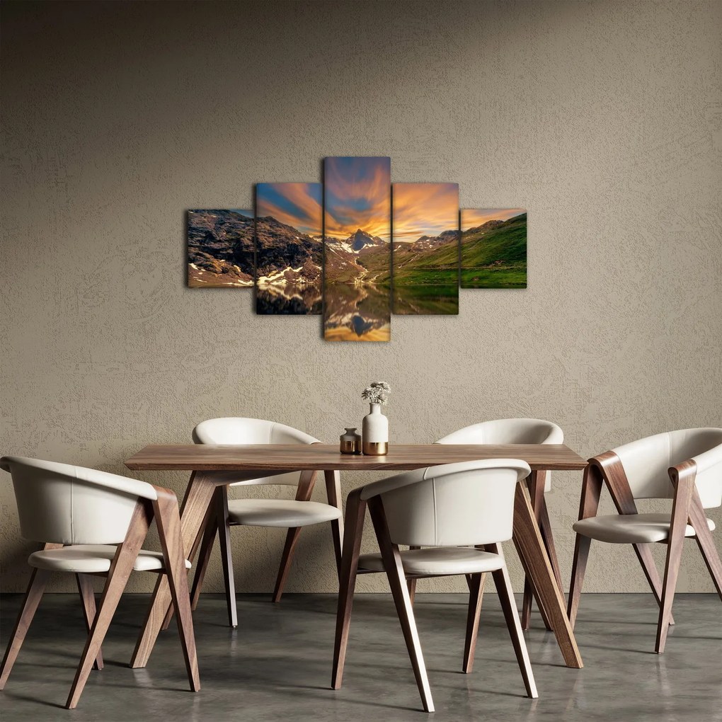 Obraz - Odbicie w górskim jeziorze (125x70 cm)