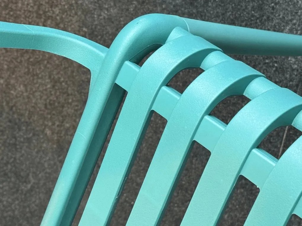 Plastikowe krzesło TREGO z podłokietnikami, niebieskie