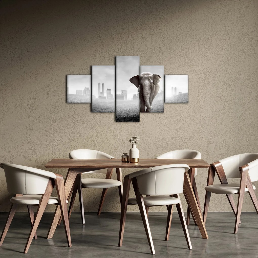 Obraz - Słonie w wielkim mieście, wersja czarno - biała (125x70 cm)