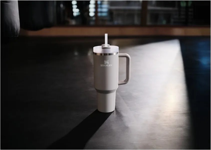 Jasnoszary termos ze słomką ze stali nierdzewnej 1,18 l Quencher H2.0 FlowState Tumbler Ash – Stanley