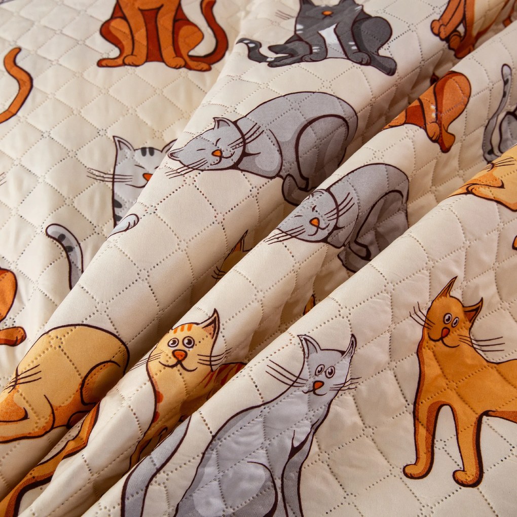 Narzuta na łóżko ze wzorem COLORED CATS kremowa Rozmiar: 220 x 240 cm